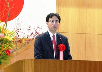 城井文部科学大臣政務官